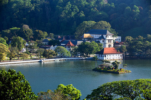 Relaxed Sri Lanka tour for older couples visiting scenic Kandy
