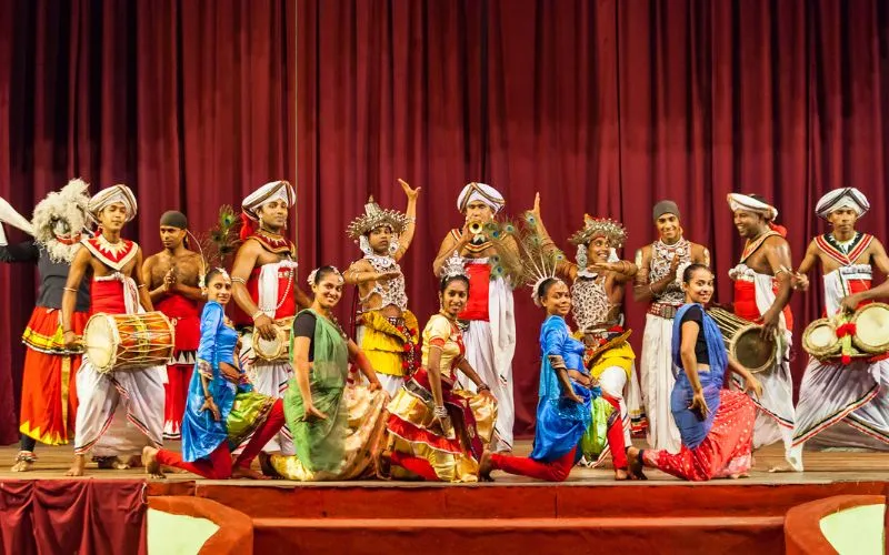 Sri Lanka cultural tour with a traditional Kandyan cultural performance
